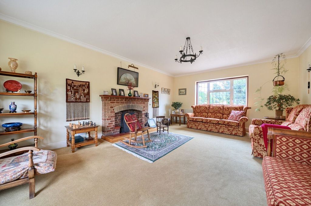 Property photo 2 of 16 Photograph 2