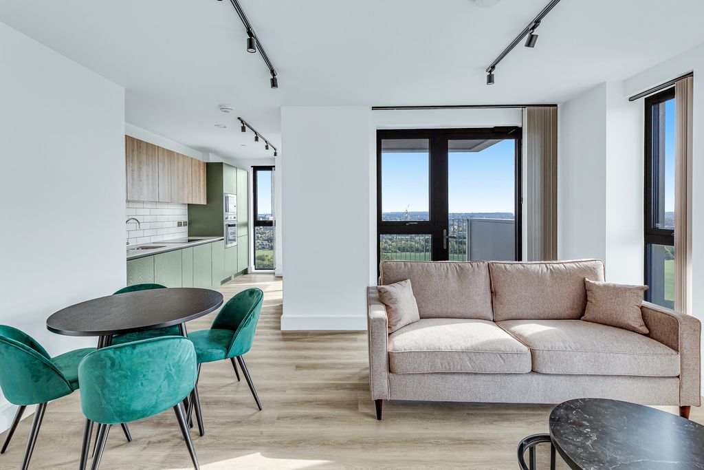 Property photo 2 of 8