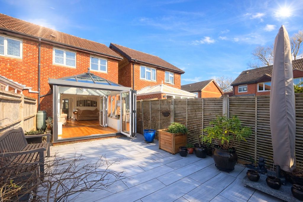 Property photo 2 of 12 Picture No. 40