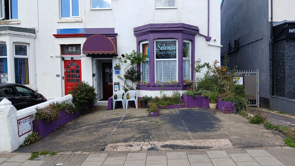 Property photo 1 of 53