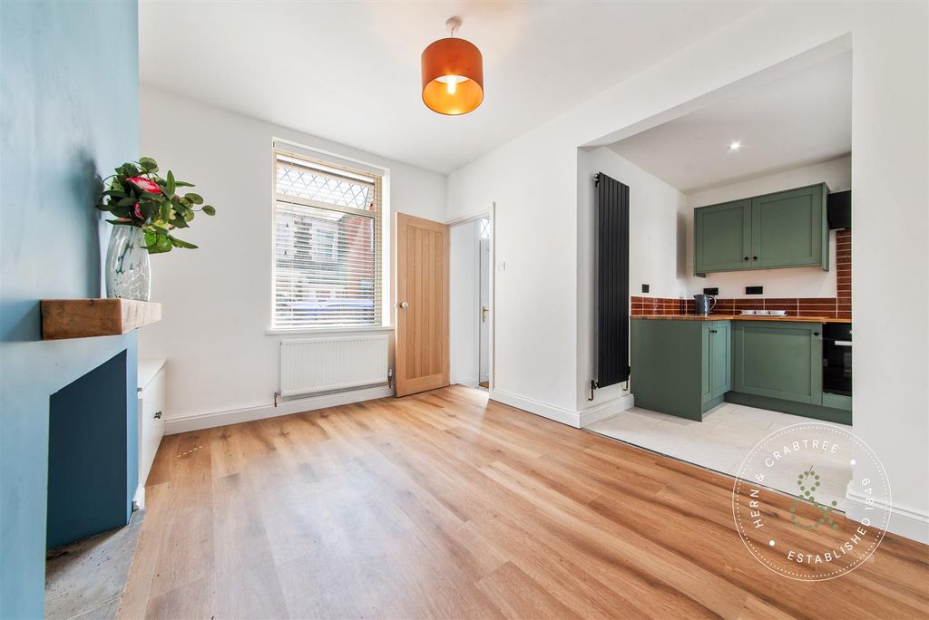 Property photo 3 of 29 Gwennyth-Street-12.Jpg
