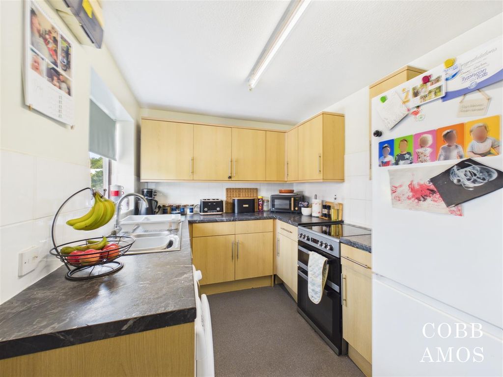 Property photo 3 of 14 Cam03722G0-Pr0127-Still003.Jpg