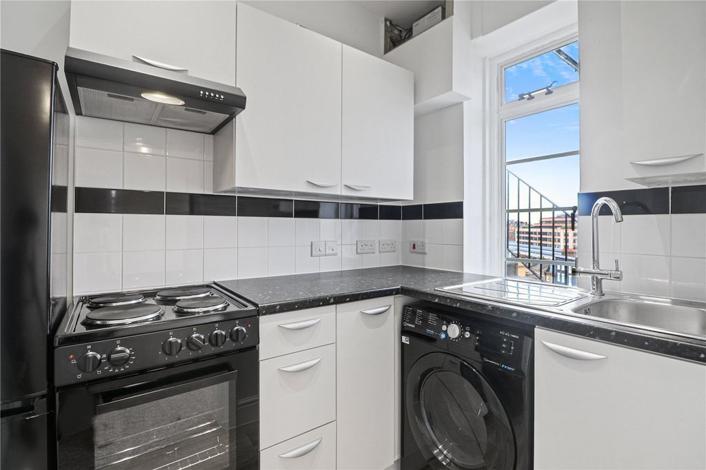 Property photo 3 of 12 Picture No. 03