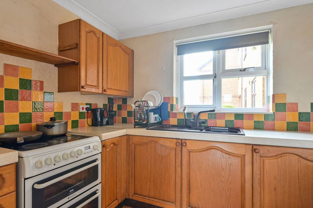 Property photo 3 of 4