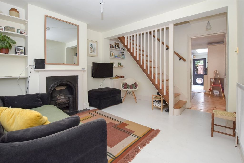 Property photo 1 of 18