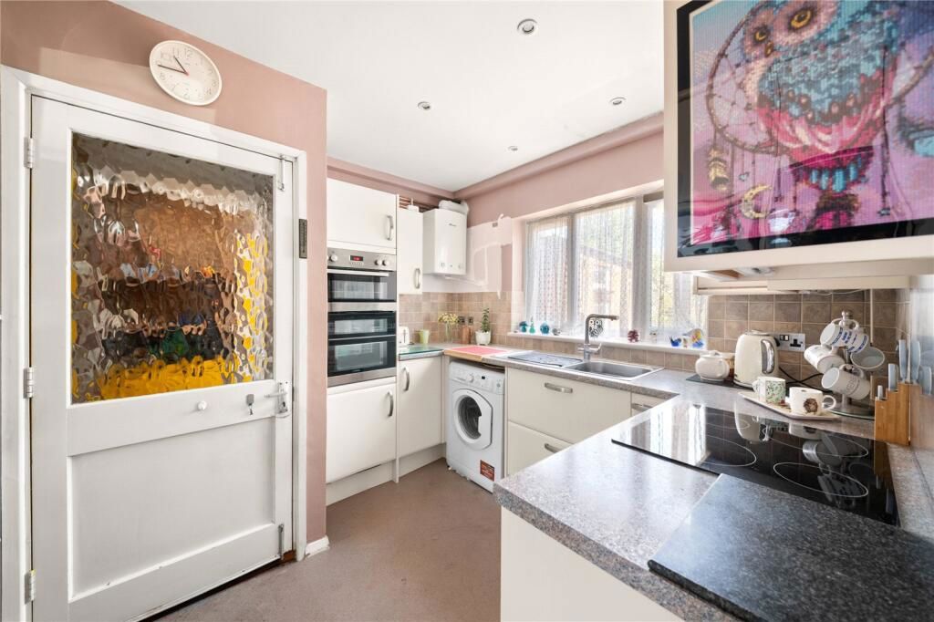Property photo 3 of 16