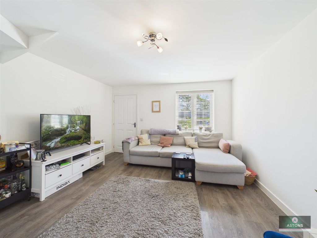 Property photo 3 of 23 Cam02067G0-Pr0261-Still003.Jpg