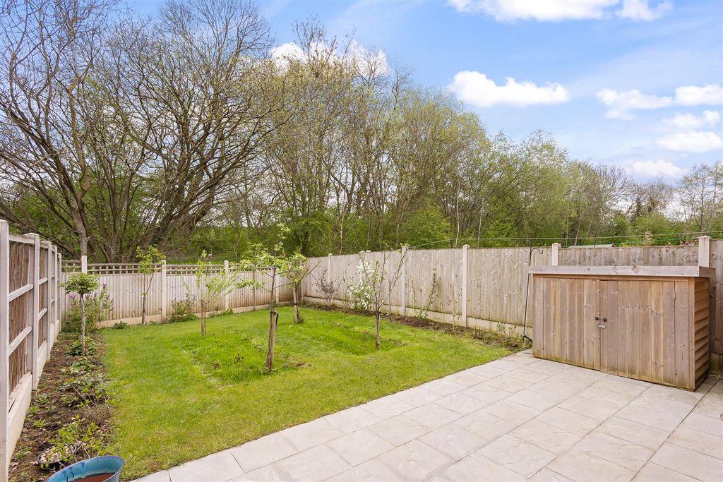 Property photo 2 of 9 7 Riccal Drive-09.Jpg