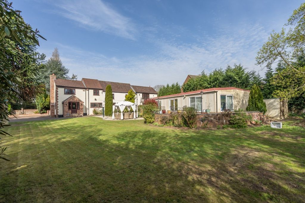 Property photo 1 of 35