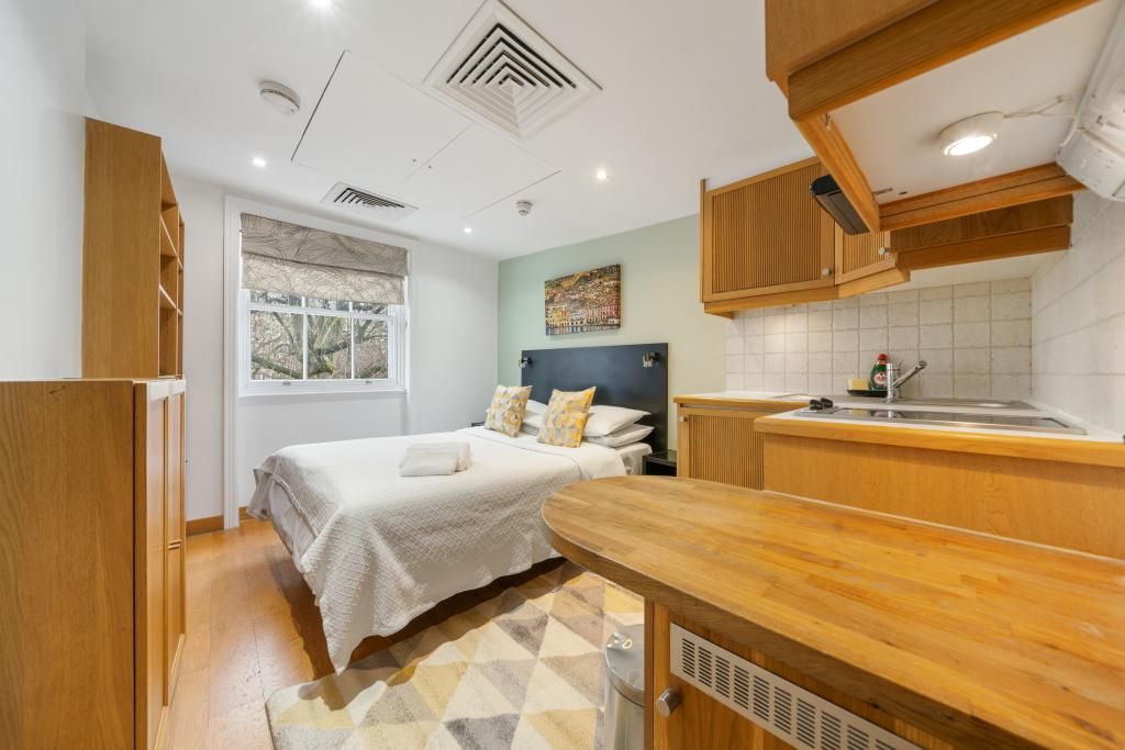 Property photo 1 of 8 Studio To Rent