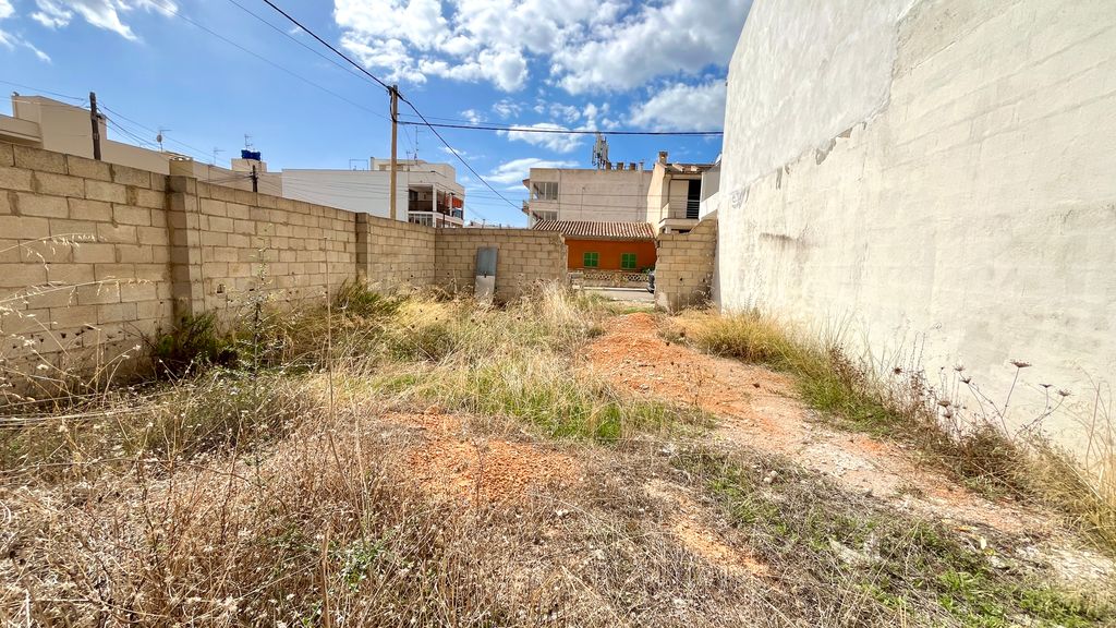 Property photo 2 of 3 002 82490.Jpg