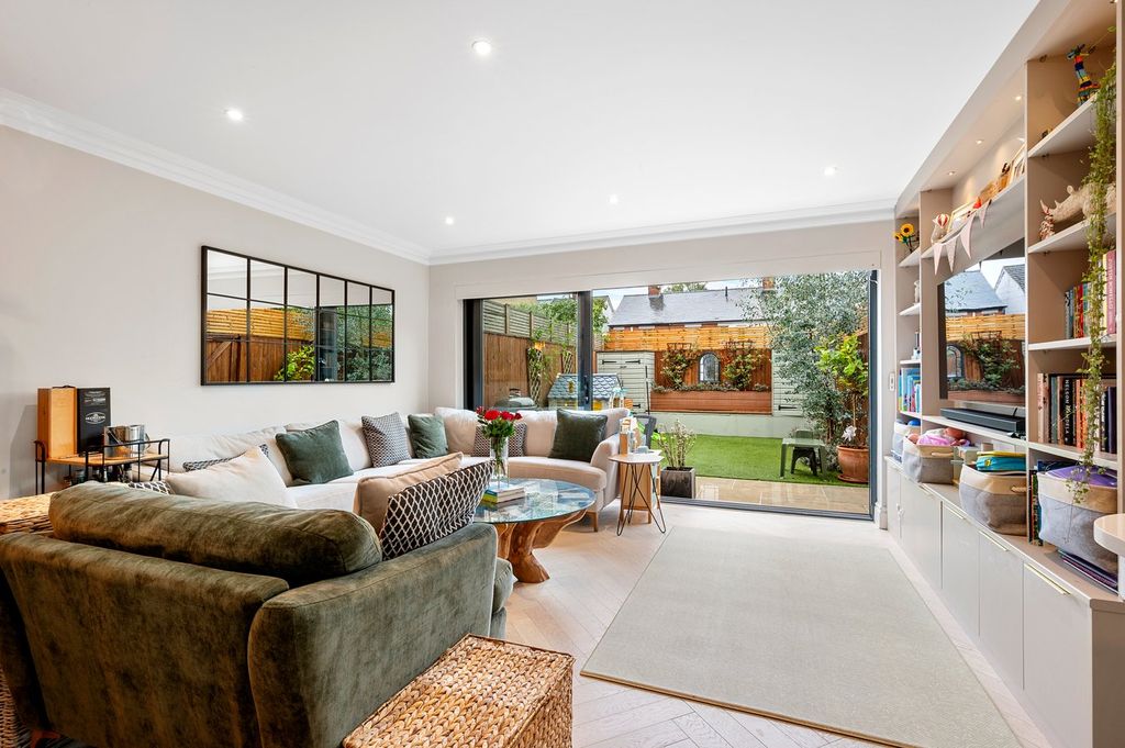 Property photo 2 of 15