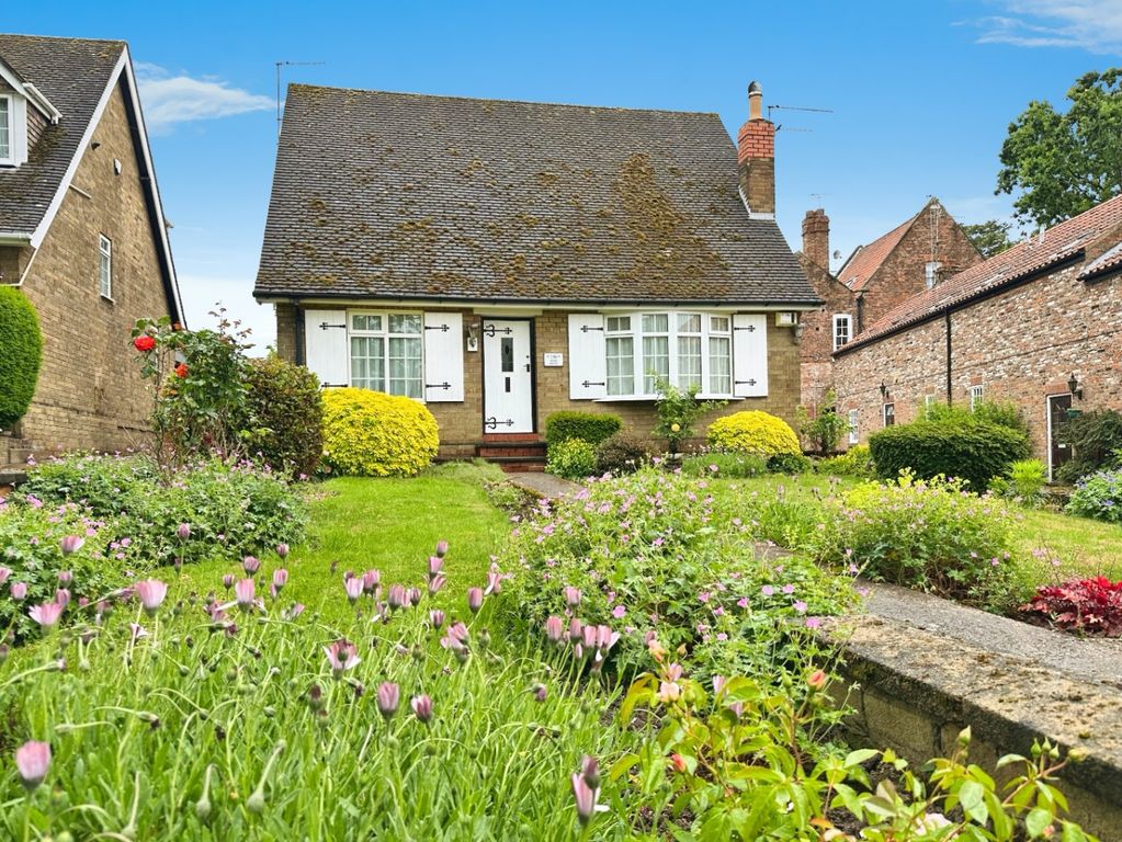 Property photo 1 of 18 3852353