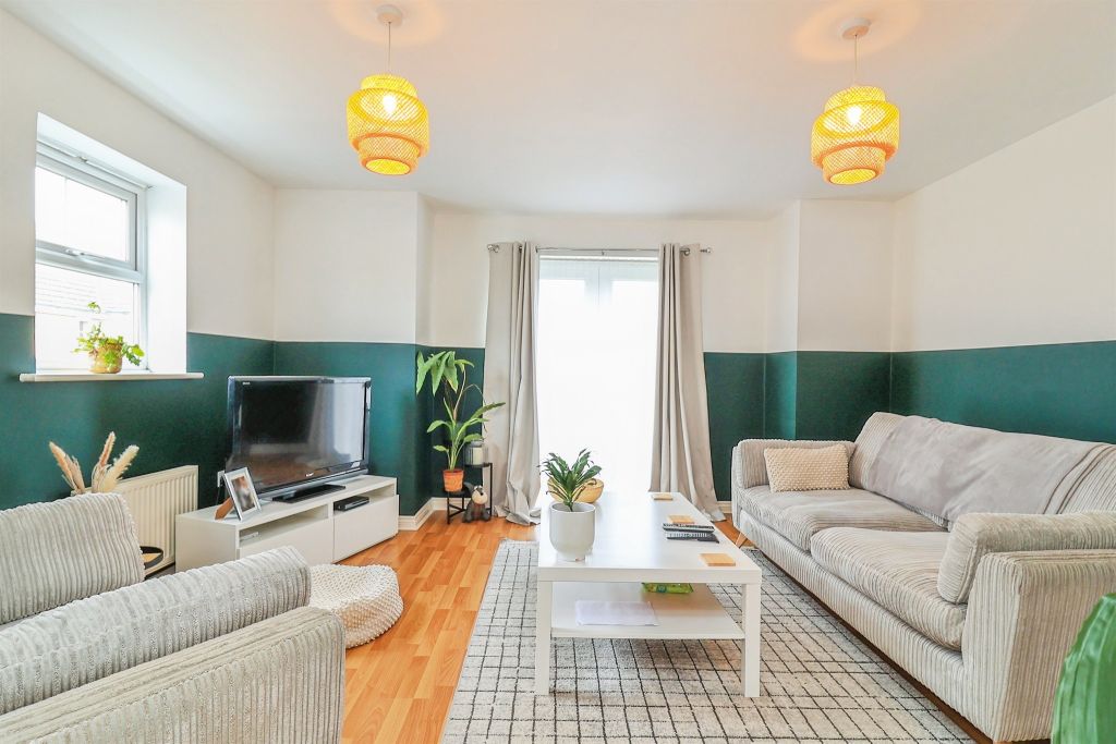 Additional image 8 of 2 bed flat for saleReeve Close, Leighton Buzzard LU7