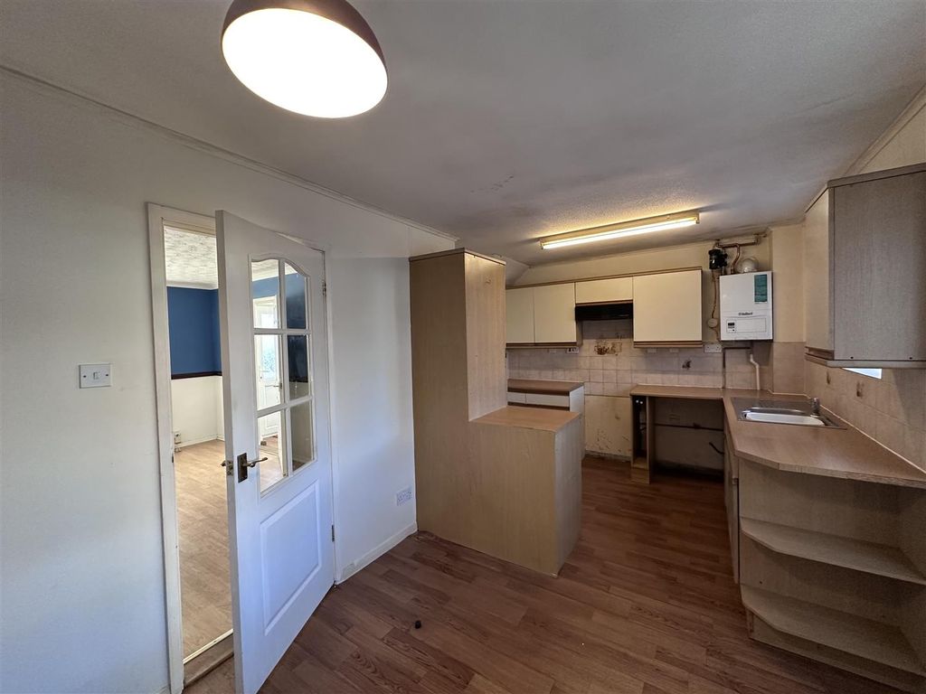 Property photo 3 of 12 Tempimageiv6m3W.Jpg