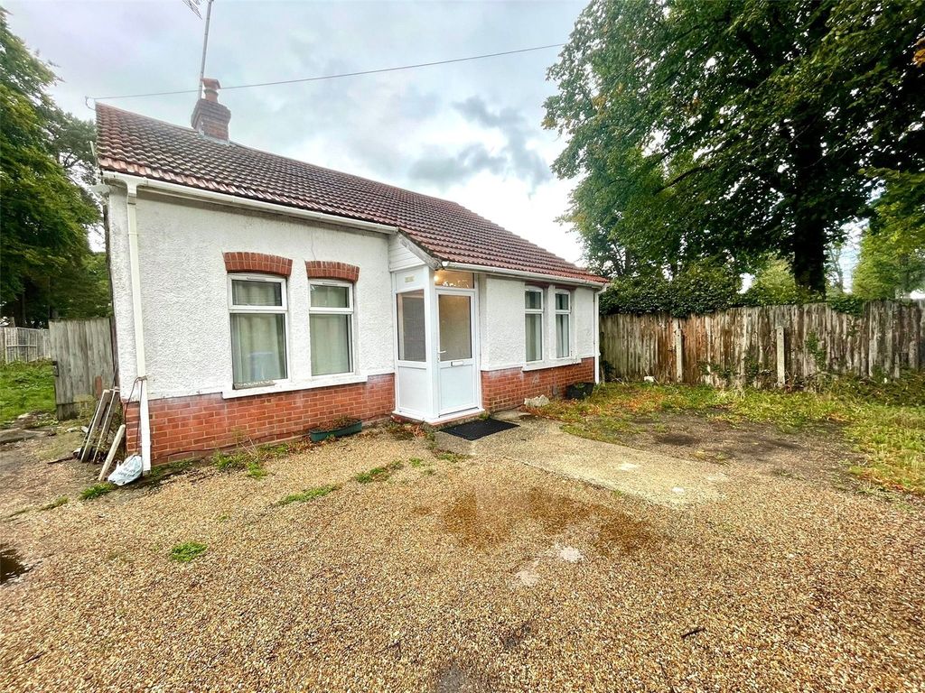 Property photo 1 of 11 Picture No. 24