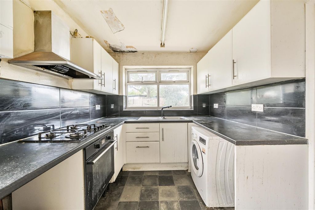 Property photo 3 of 18 1339970-1-68Bb0c9F44dc2.Jpg