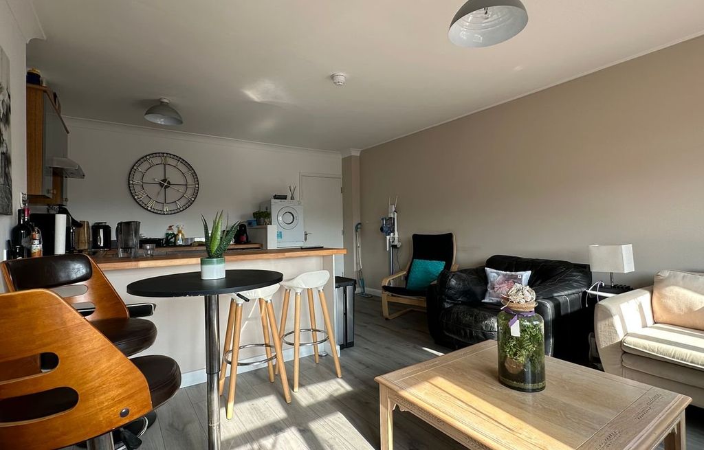 Property photo 2 of 7 Picture 2