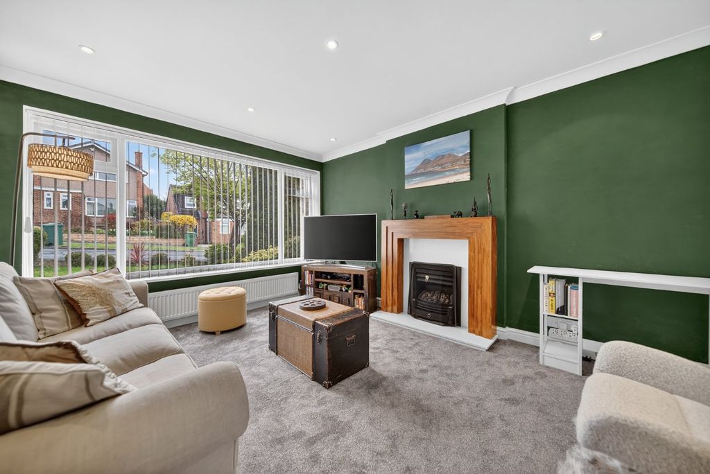 Property photo 2 of 19 Picture No. 21