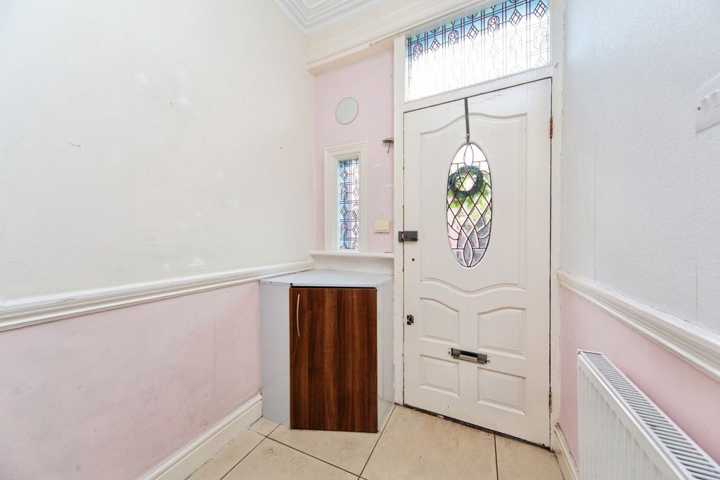 Property photo 3 of 24 Pbox-Img.Jpg