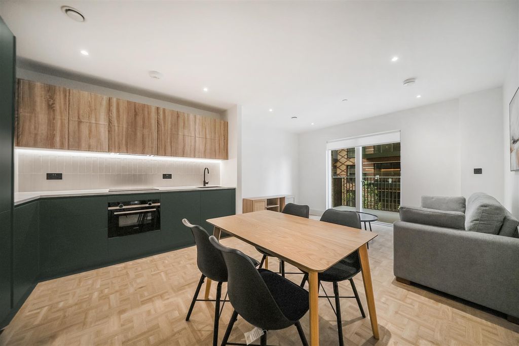 Property photo 2 of 17 13 Provence Apartments, 3 Monarch Square - Gwxyavy