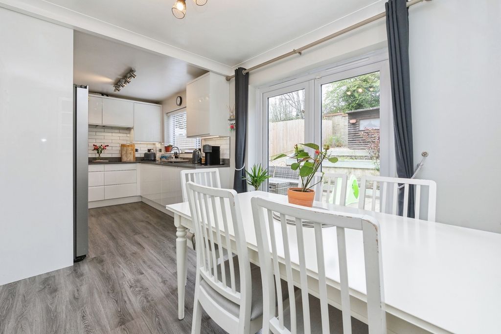 Property photo 2 of 20 Pbox-Img.Jpg