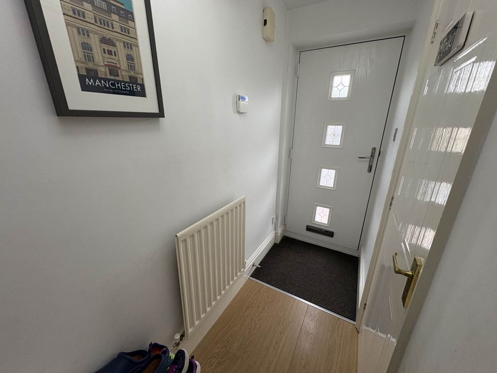 Property photo 2 of 28