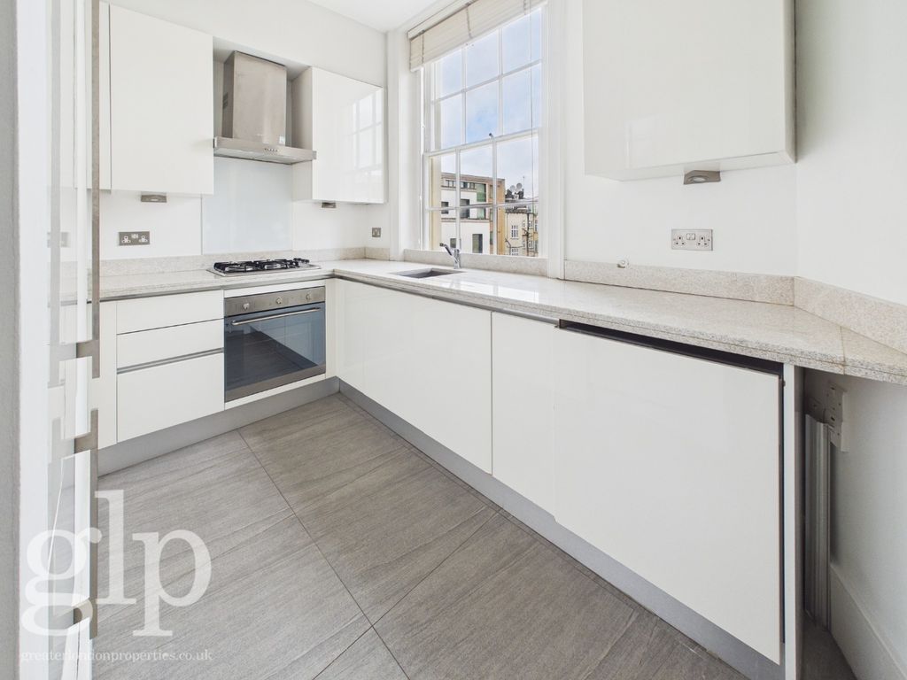 Property photo 2 of 15 4967963