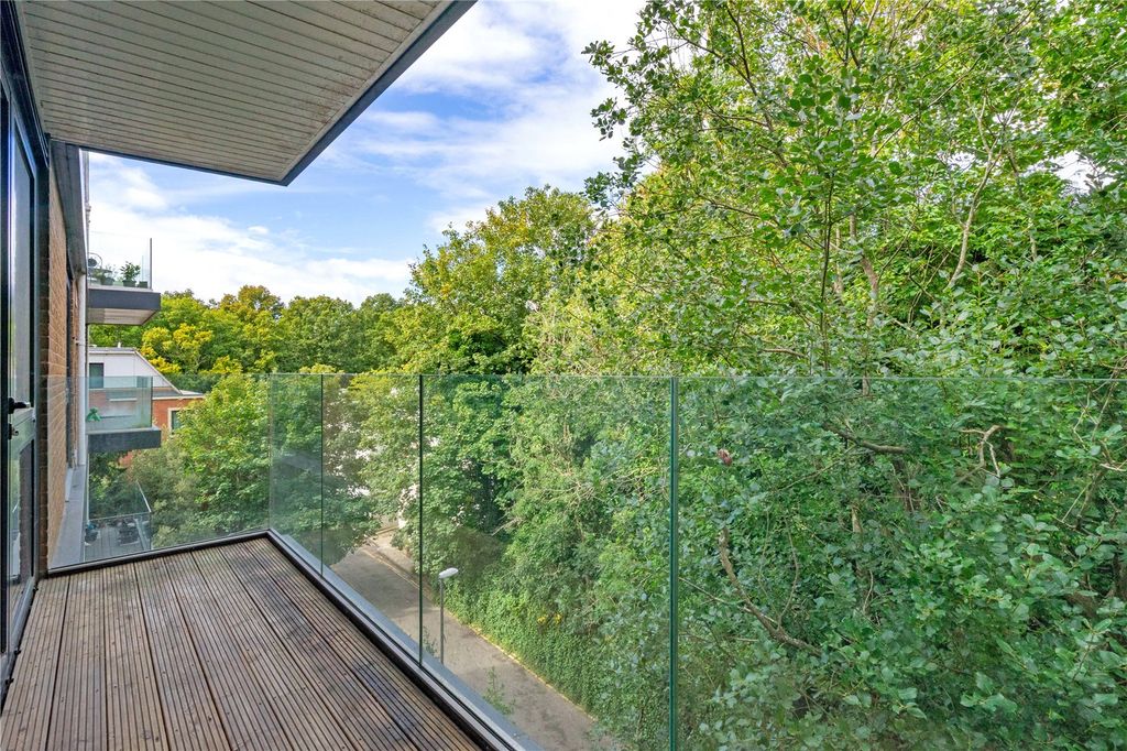 Property photo 3 of 9 Picture No. 02