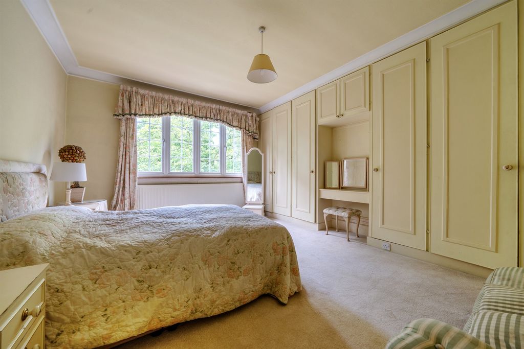 Additional image 11 of 5 bed detached house for saleWellington Road, Enfield EN1