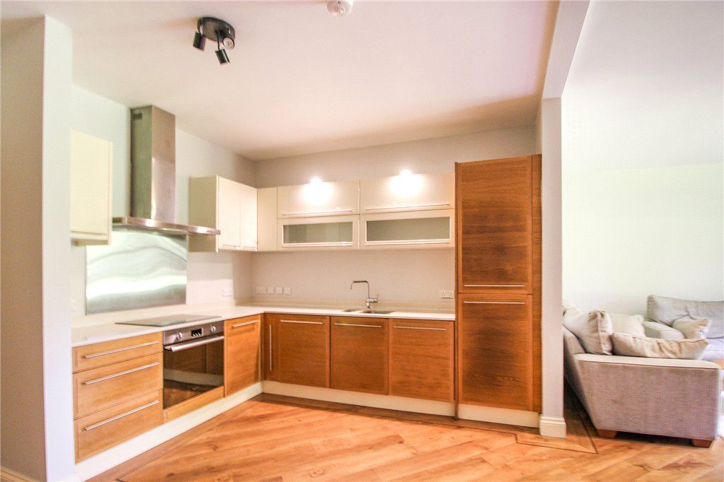 Property photo 3 of 17 Kitchen