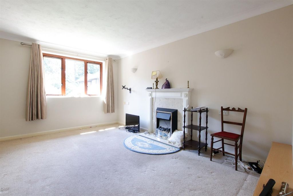 Property photo 2 of 11