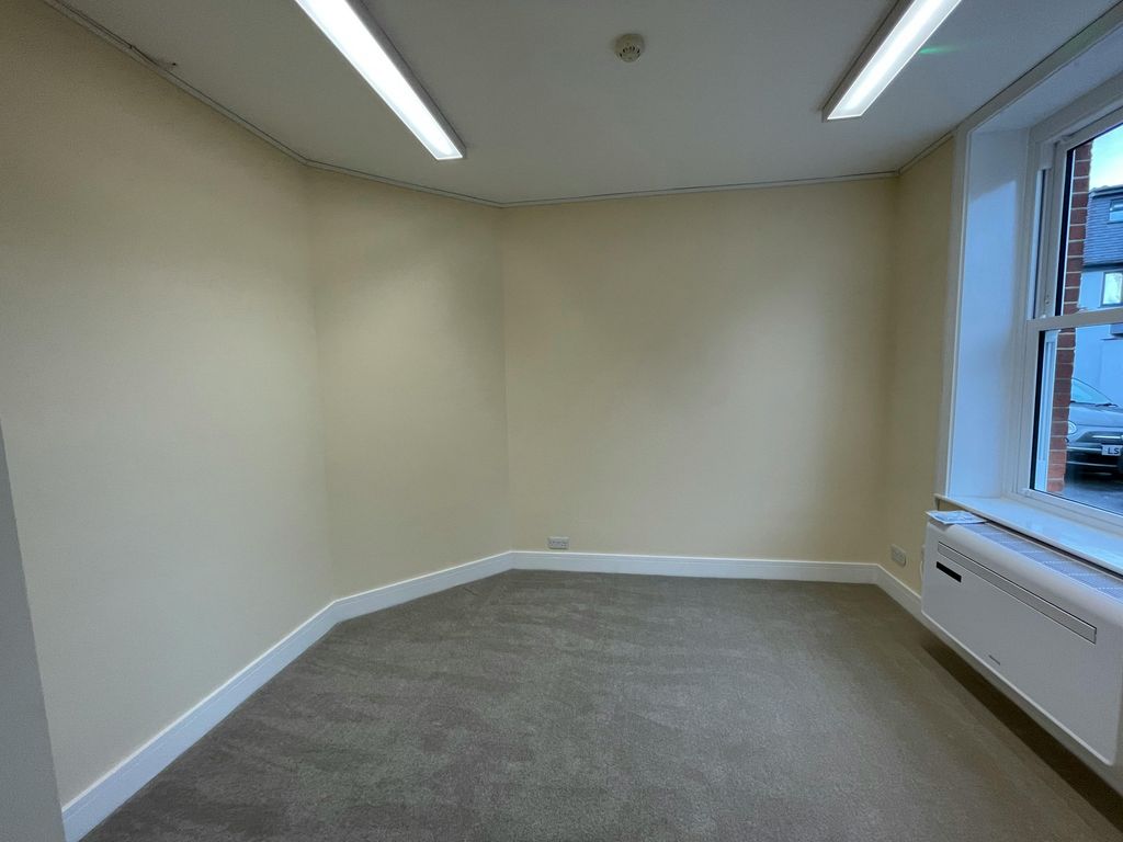 Property photo 3 of 4 Raynes Park 3.Jpeg