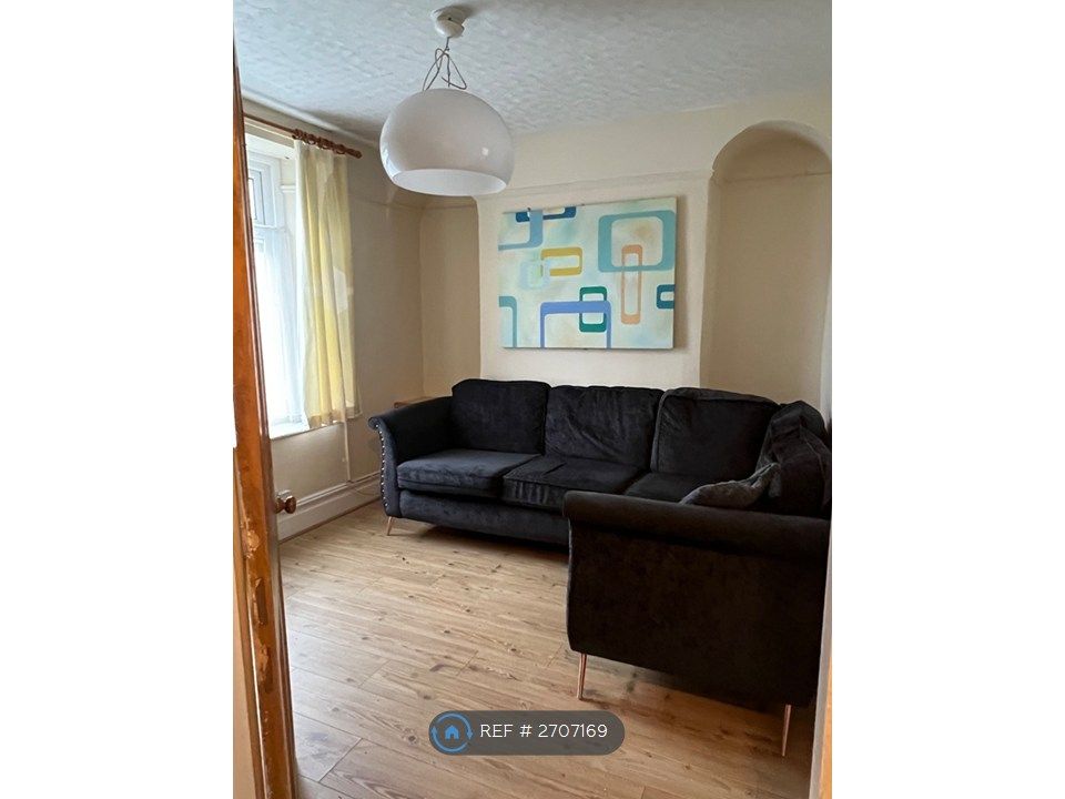 Property photo 3 of 4