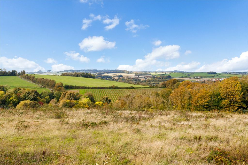 Property photo 1 of 16 Picture No. 27