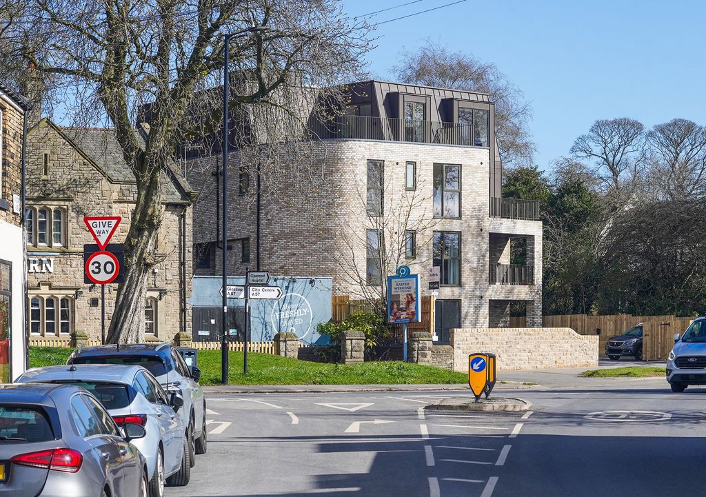 Additional image 11 of 2 bed flat for saleApartment 5 Lydgate Green, Lydgate Lane, Crosspool S10