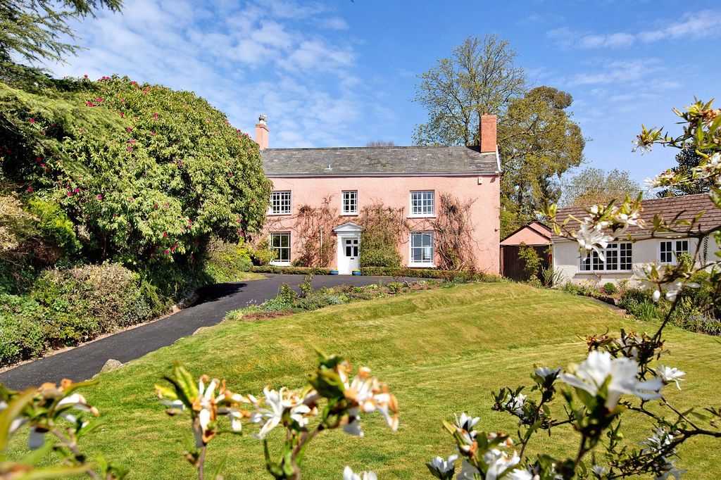 Property photo 1 of 29 Banbury House