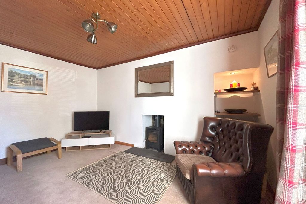 Property photo 3 of 24