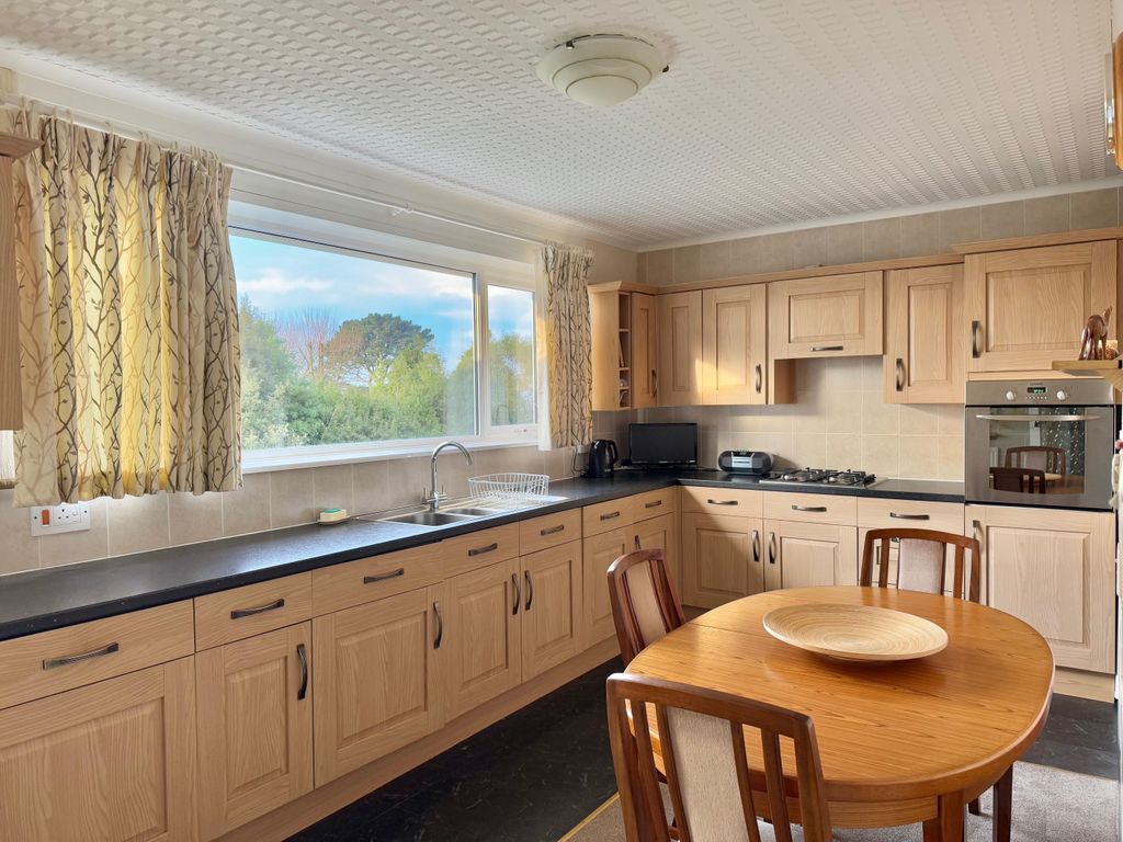Property photo 3 of 23 Kitchen Diner
