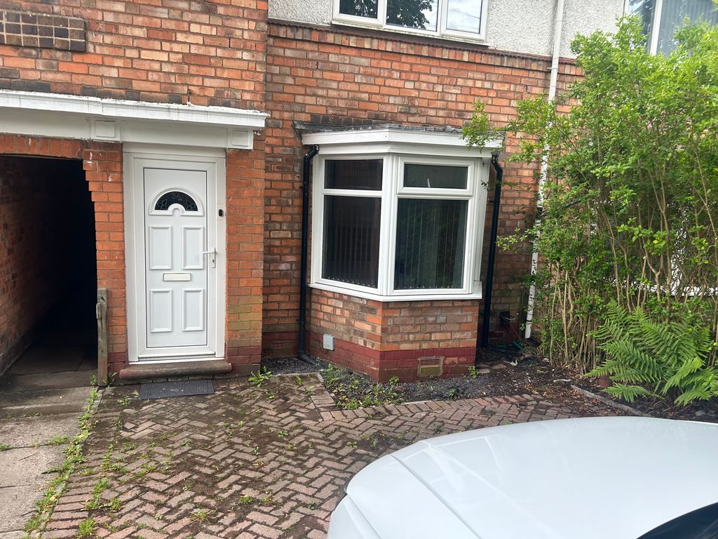 Property photo 1 of 28