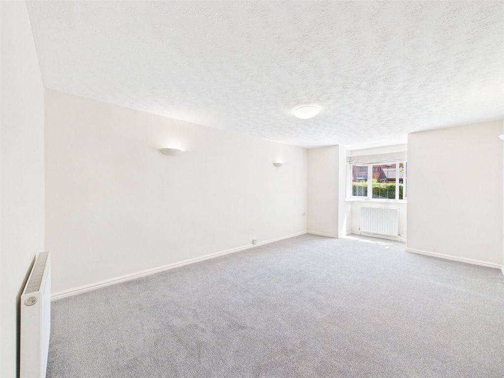 Property photo 3 of 14 Picture No. 14
