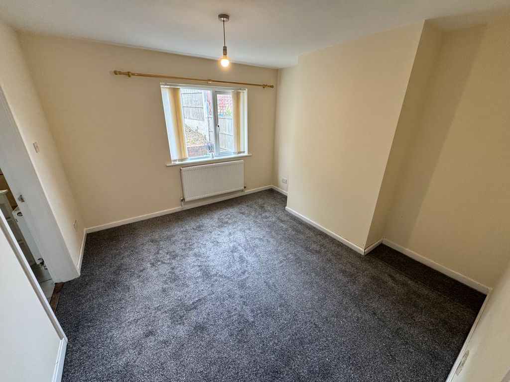 Property photo 3 of 11 Image