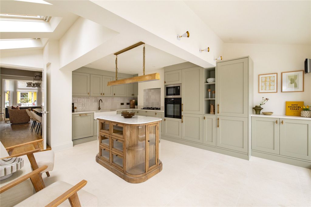 Property photo 3 of 21 Picture No. 05