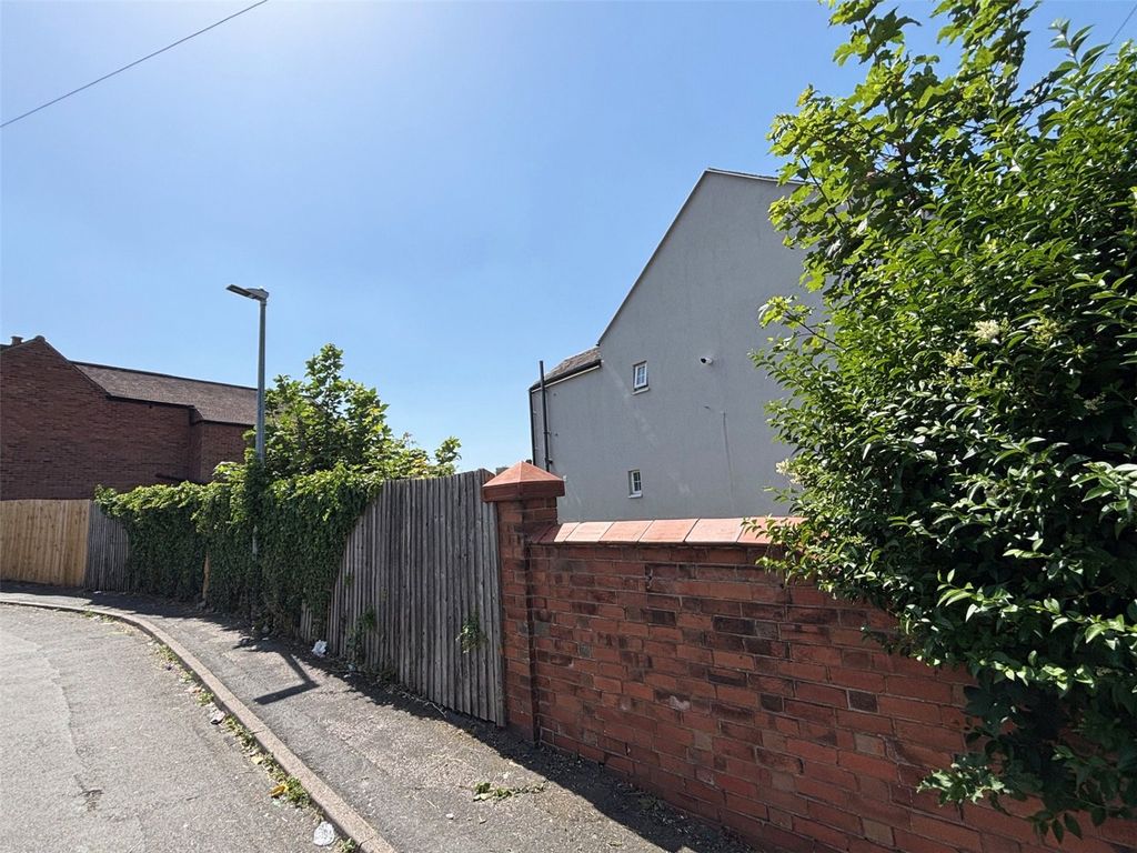 Property photo 2 of 3 Picture No. 03