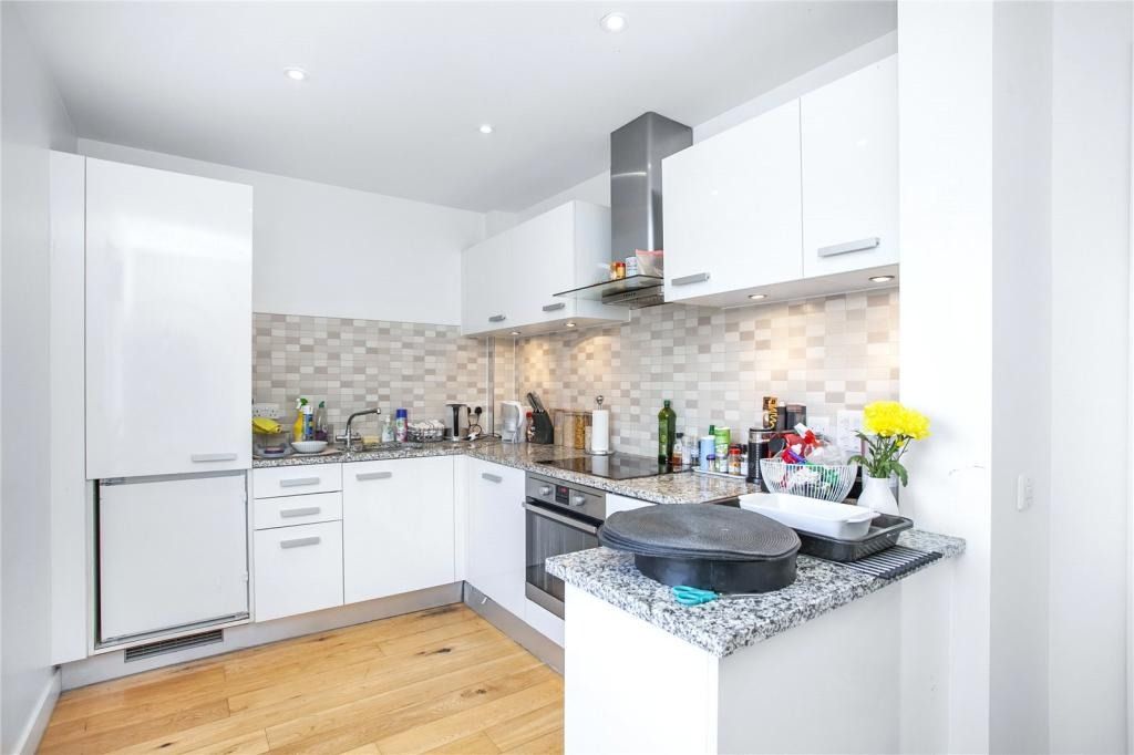 Property photo 2 of 16 3789024