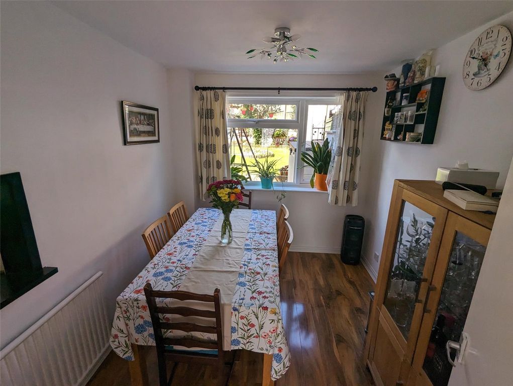 Property photo 3 of 9 Dining Room