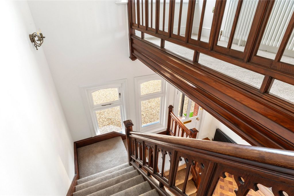 Additional image 19 of 6 bed detached house for saleBeauchamp Road, East Molesey KT8