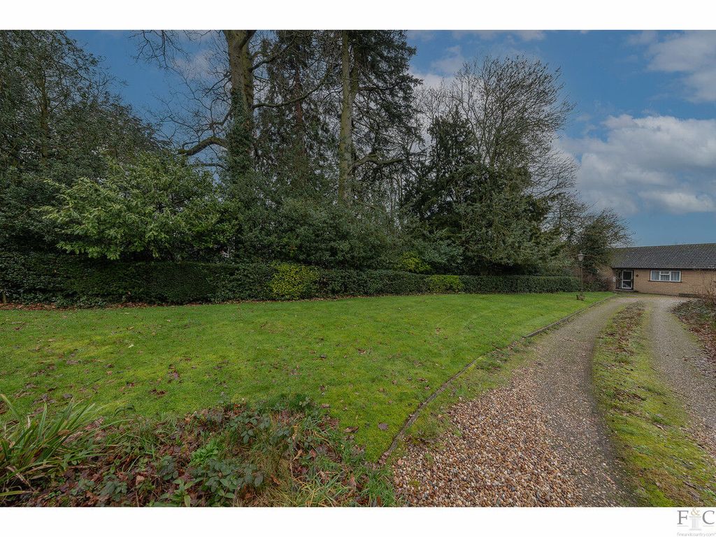 Property photo 3 of 32