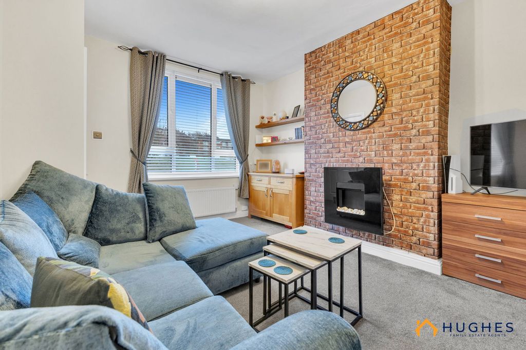 Property photo 2 of 19