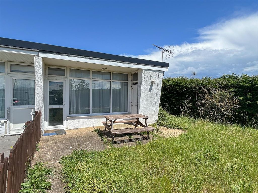 Property photo 1 of 9 Outside Front